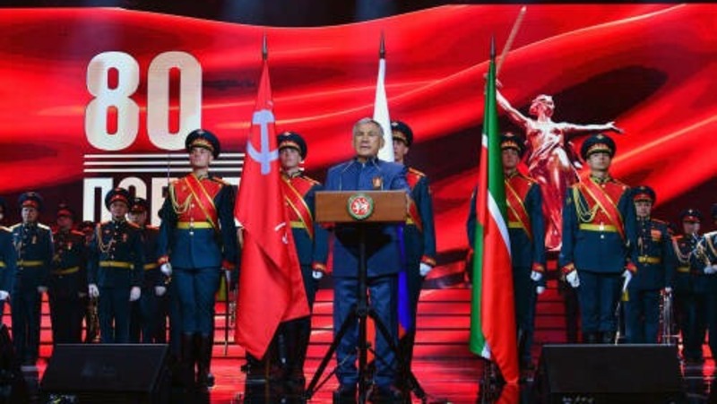 Миниханов поздравил ветеранов с 80-й годовщиной Победы