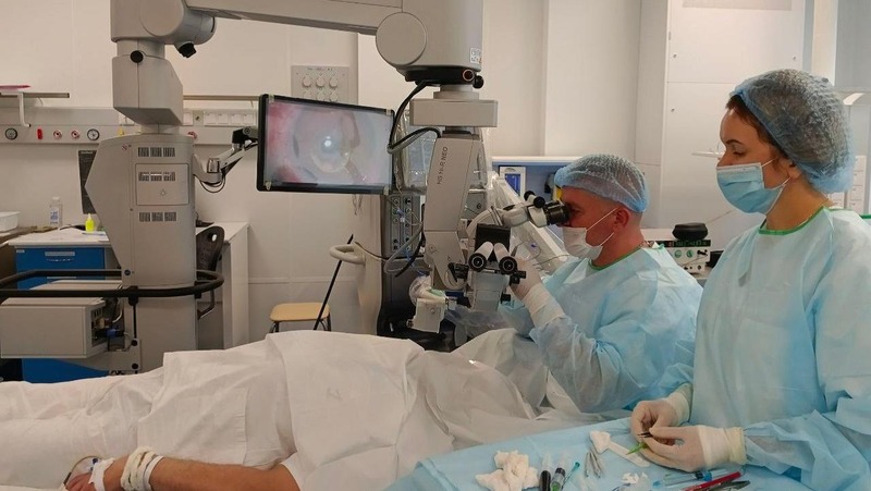 Челябинские врачи вернули зрение 75‑летней пациентке с катарактой