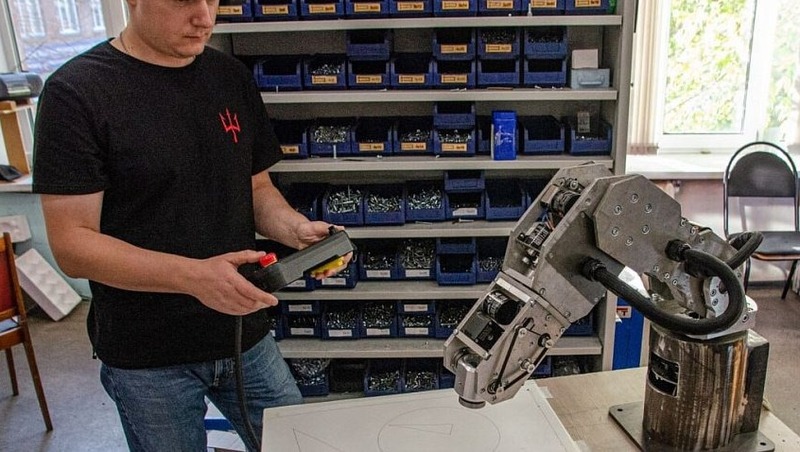 Челябинские ученые в 1,5 раза повысили скорость промышленных роботов-манипуляторов