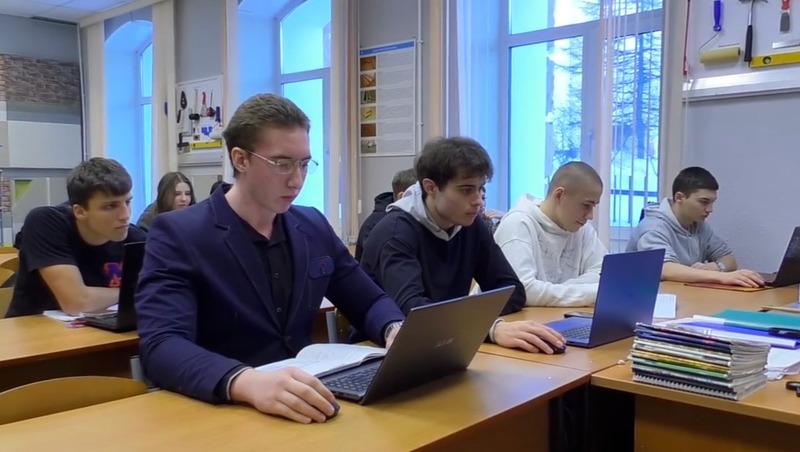 Получить пятерки по всем предметам — новый тренд магаданских студентов СПО