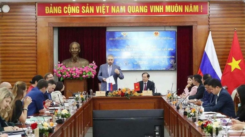 Омский русский народный выступил на открытии Дней российской культуры во Вьетнаме