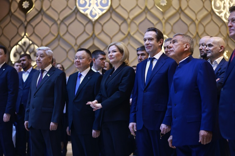 Главе Татарстана Минниханову вручат специальную премию «Золотой маски»