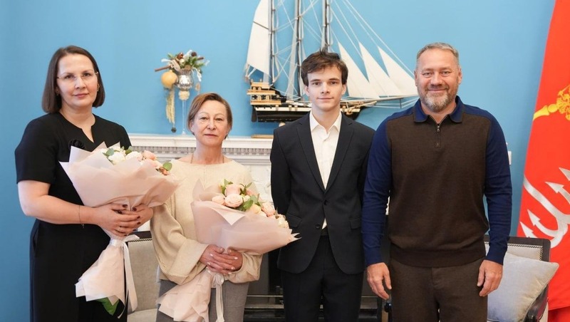 Бельский пожелал успешного выступления шорт-трекисту Ивану Посашкову на Олимпиаде в Милане