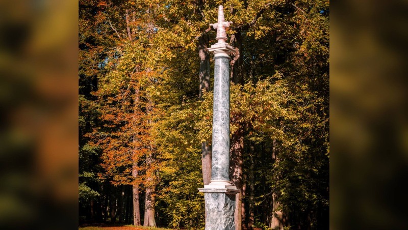 Специалисты завершили реставрацию Морейской колонны в Екатерининском парке