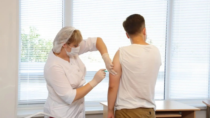 Около 600 тыс. доз вакцин от гриппа поставили в Самарскую область