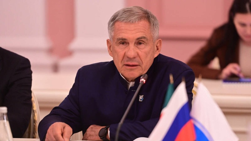 Минниханов поздравил татарстанцев с Днём воссоединения с новыми регионами России
