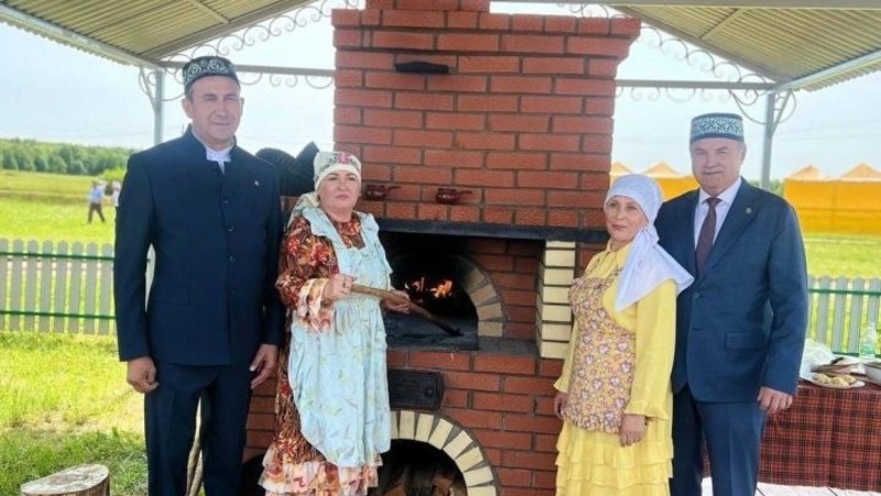 Глава Минтранса Татарстана Фарит Ханифов посетил Сабантуй в Тукаевском районе