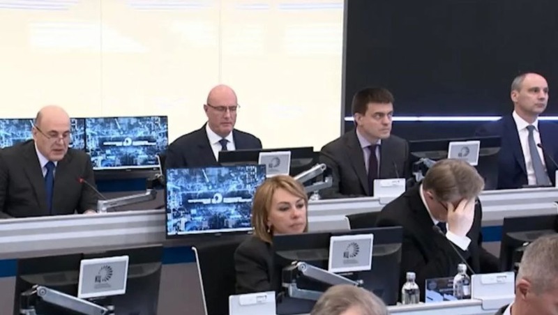 Денис Паслер принял участие в стратсессии по подготовке кадров для промышленности под...