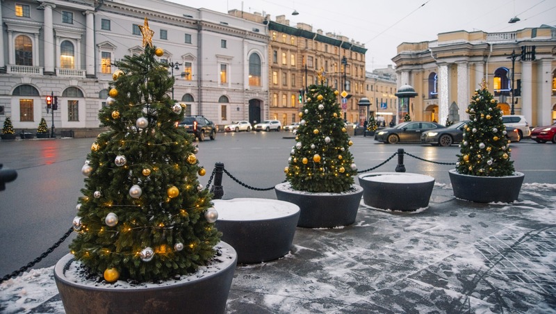 Более 300 мероприятий проведут к Новому году и Рождеству в Петербурге