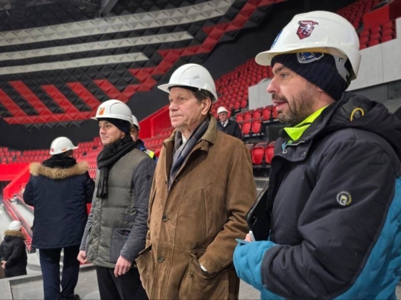 Александр Жуков оценил ход реконструкции СКК имени Блинова 