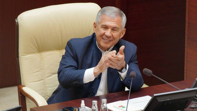 Рустам Минниханов
