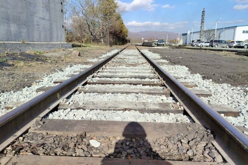 Малый порт в Находке произвел замену 230 шпал на ж/д путях необщего пользования