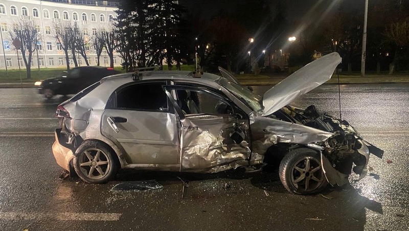 3 автомобиля столкнулись на Октябрьском проспекте во Владимире