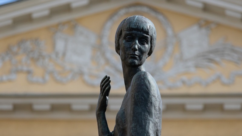 Экскурсии и поэтический вечер состоятся в день памяти Анны Ахматовой в Петербурге