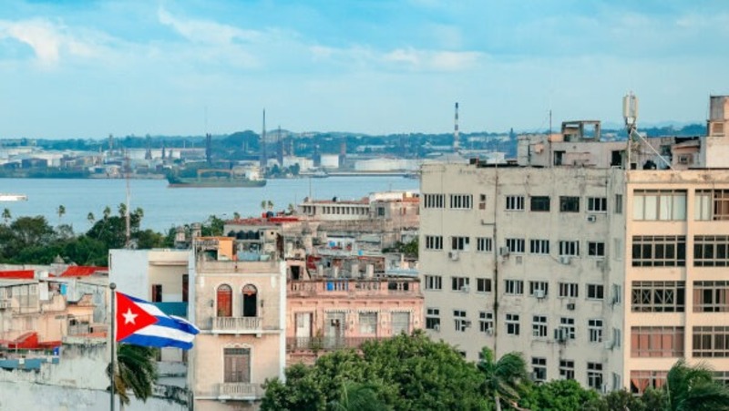 Делегация Петербурга во главе с Бегловым прибыла с официальным визитом на Кубу