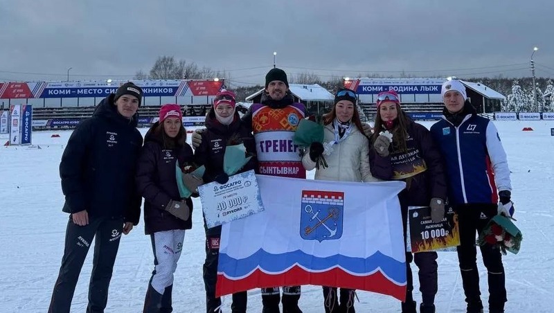 Ленинградские лыжницы взяли серебро командного спринта на Кубке России 