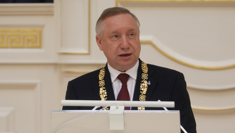 Беглов поздравил медсестер с их профессиональным праздником