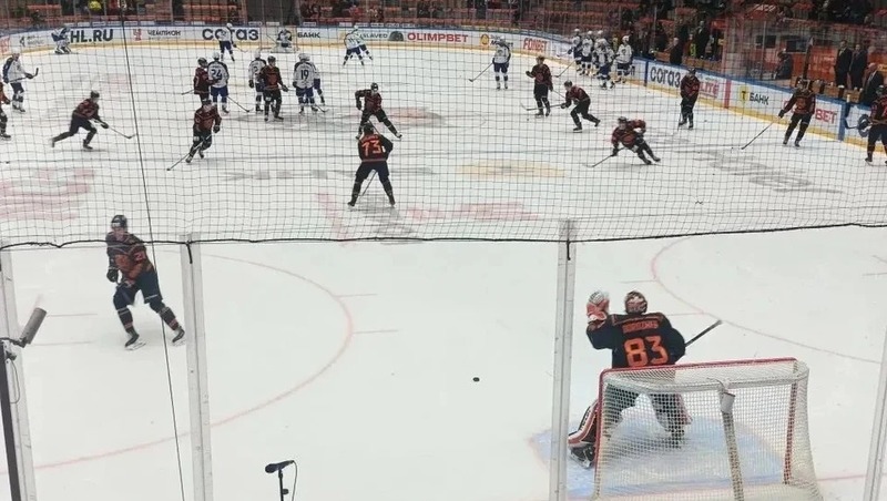 ХК «Амур» продлил контракты с четырьмя хоккеистами на следующий сезон