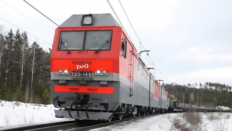 14 супермощных электровозов-силачей поставили в Пермь