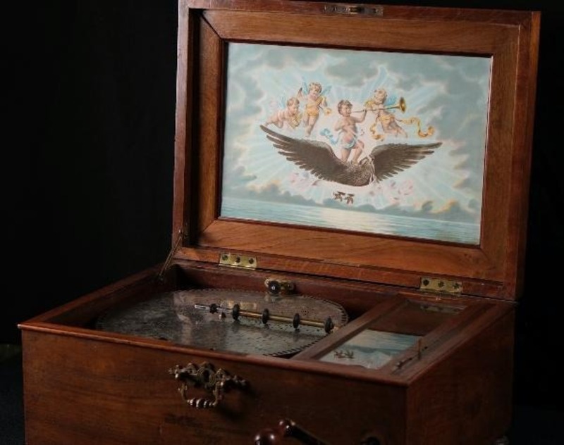 В Гатчине покажут уникальные реликвии Чайковского и Александра III