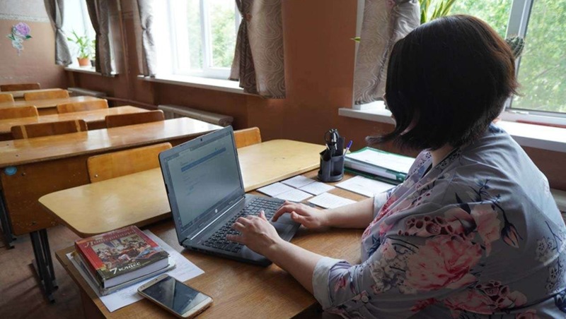 В.Путин присвоил награды пяти учителям Воронежской области