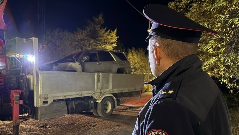 Полиция расследует серию вероятных поджогов автомобилей в Магадане