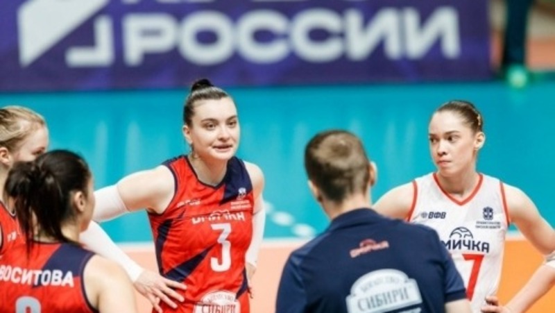 Волейбольная «Омичка» уступила «Корабелке» в пяти партиях