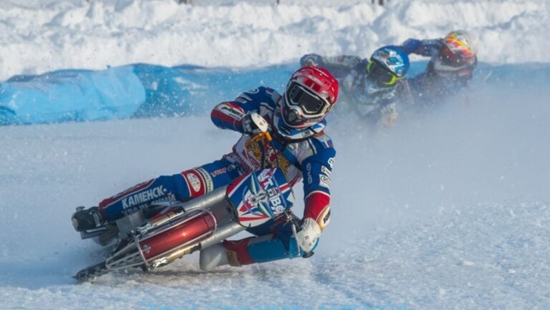 Свердловский спортсмен завоевал бронзу на чемпионате России по гонкам на льду