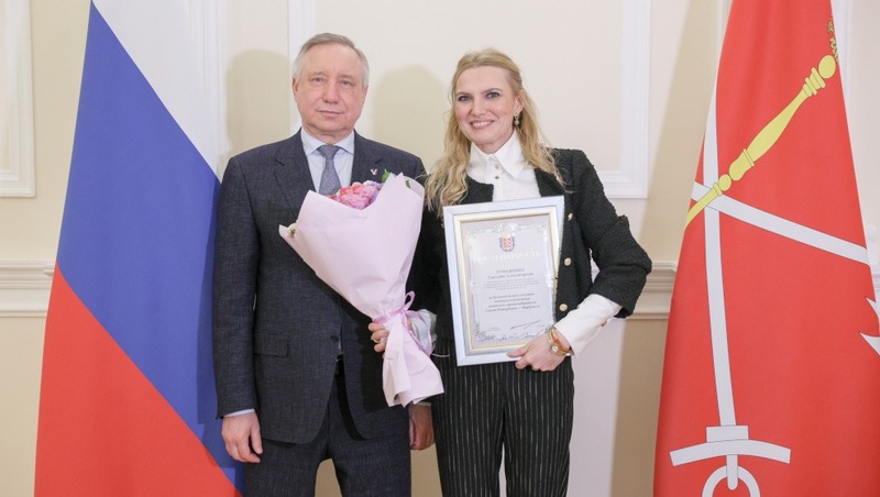 Беглов вручил награды петербургским врачам за спасение жизней в Мариуполе