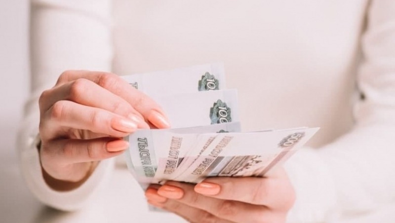 Медианная зарплата в Омской области составила 51,8 тыс руб. 