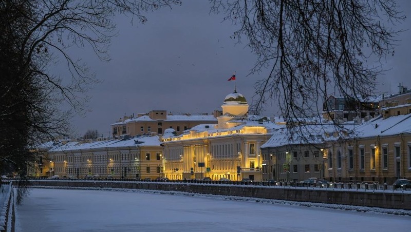 23 новых светодиодных фонаря установили на набережной Фонтанки в Петербурге