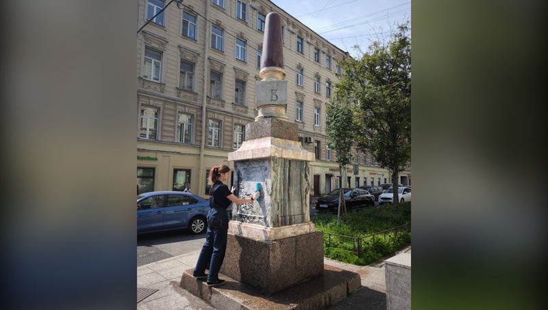 В Петербурге привели в порядок верстовые столбы