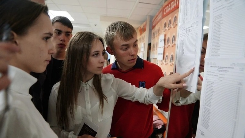 Более 5,1 тыс. школьников получили зачет по результатам итогового сочинения