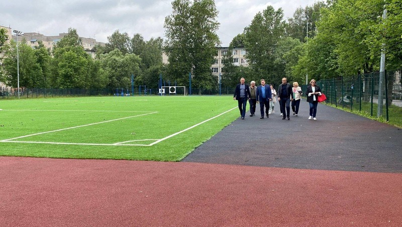 3 пришкольных стадиона обновят в Красногвардейском районе