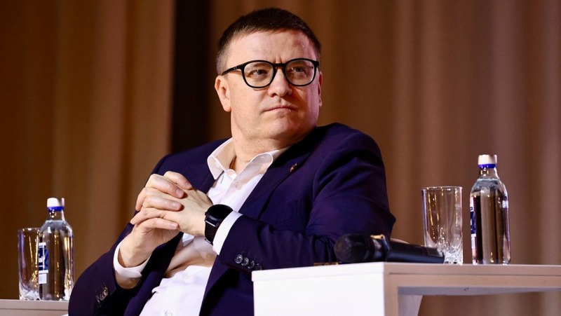 Алексей Текслер поздравил южноуральских педагогов с Днём учителя