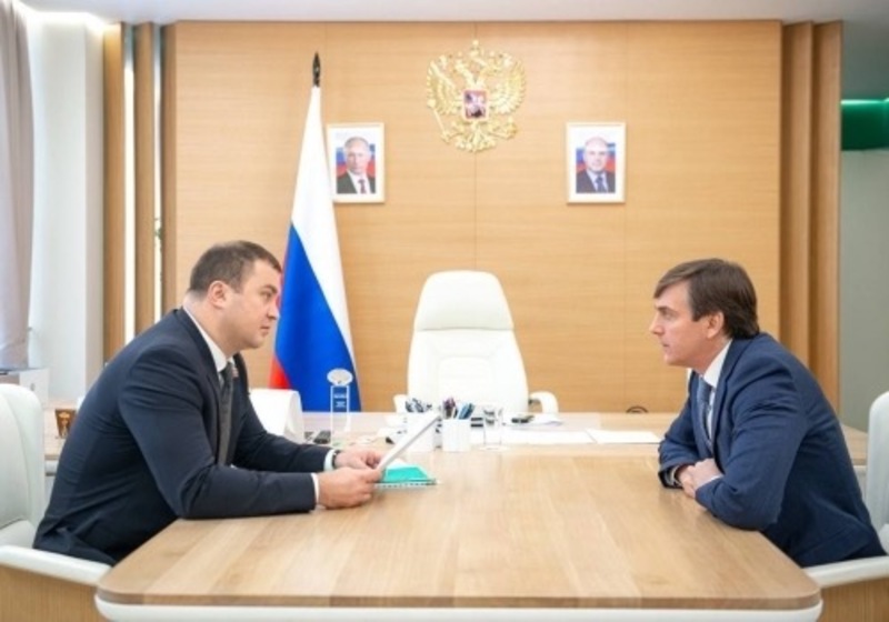 В.Хоценко: Более 110 образовательных учреждений отремонтируем в Омской области до 2028 года