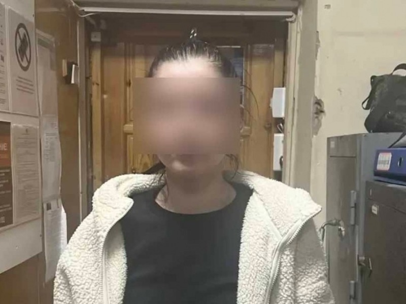  В Омске сотрудница магазина украла более 300 тысяч рублей из кассы 