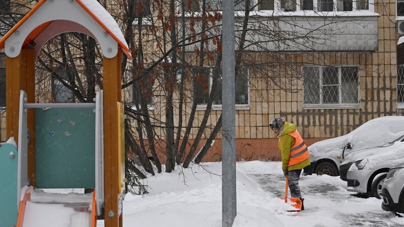 1,2 тыс. дворников вышли на уборку снега 1 февраля в Казани