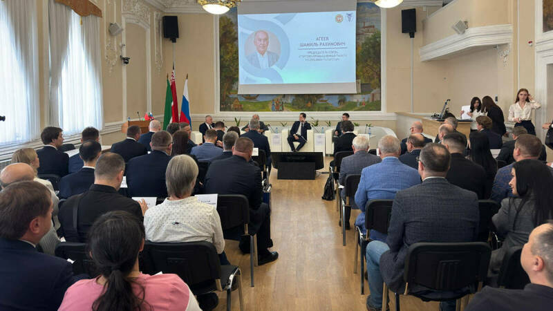 Татарстан и Белоруссия подписали соглашения о сотрудничестве на бизнес-форуме
