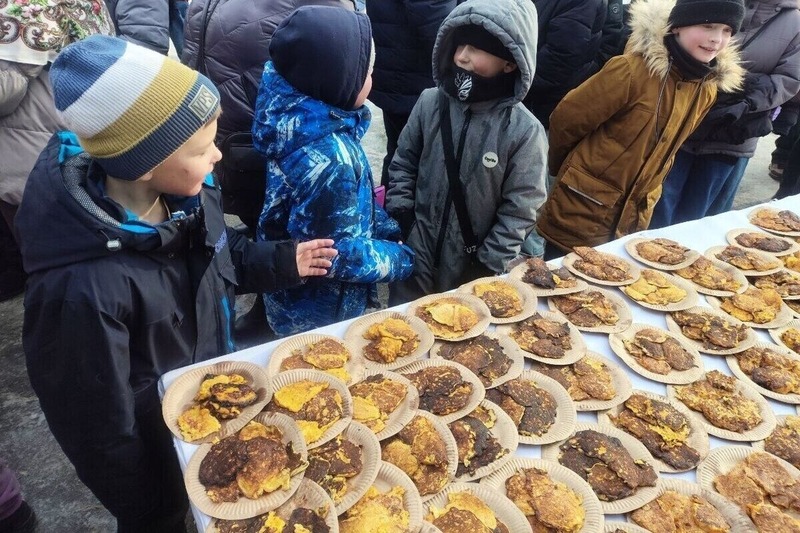 В Омске установили гастрономический рекорд на Масленицу