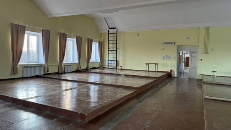 В Омске к Новому году откроют обновленный актовый зал детской школы искусств № 12