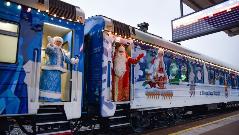 Поезд Деда Мороза прибудет в Петербург 6 января