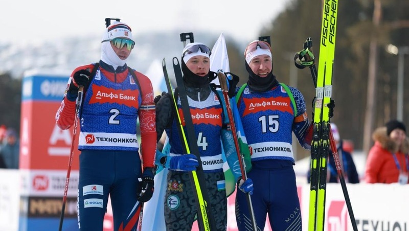 А.Текслер наградил победителей гонки преследования на Кубке России по биатлону