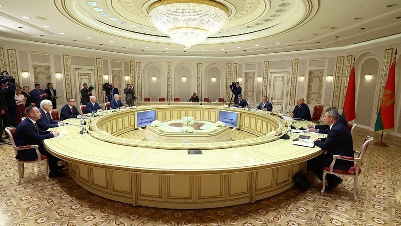 Текслер провел рабочую встречу с Лукашенко в Беларуси