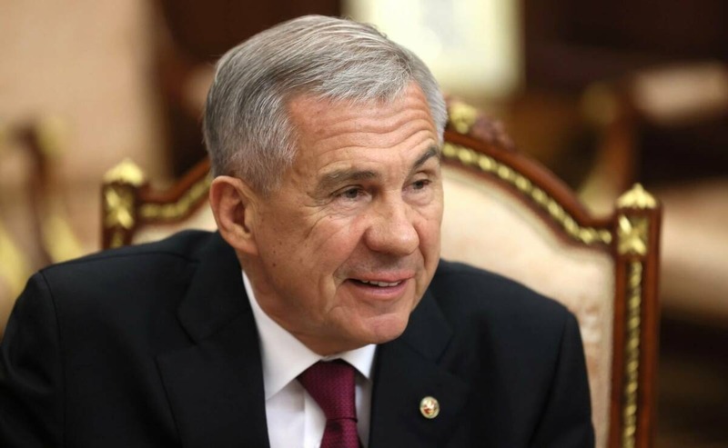 Путин поблагодарил Минниханова за межнациональную политику в РТ