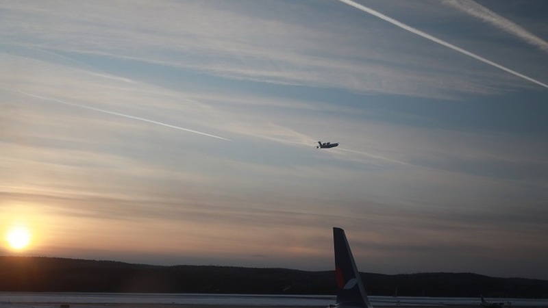 Аэропорт Николаевска-на-Амуре временно закрыли из-за уборки снега