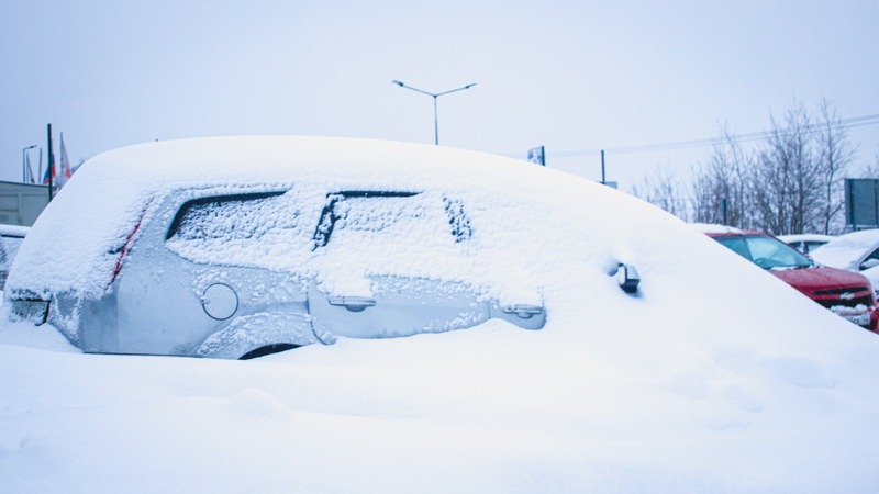 В Госжилинспекции Татарстана объяснили, кто должен вывозить снег со дворов