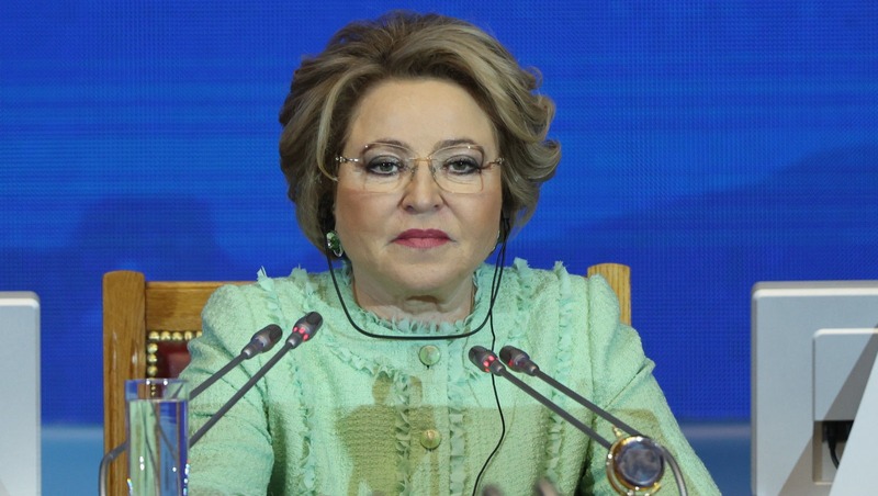 Матвиенко поздравила россиян с Днём семьи, любви и верности