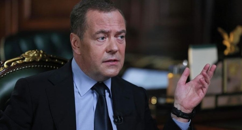 Медведев: планы по набору на военную службу по контракту в январе выполнены