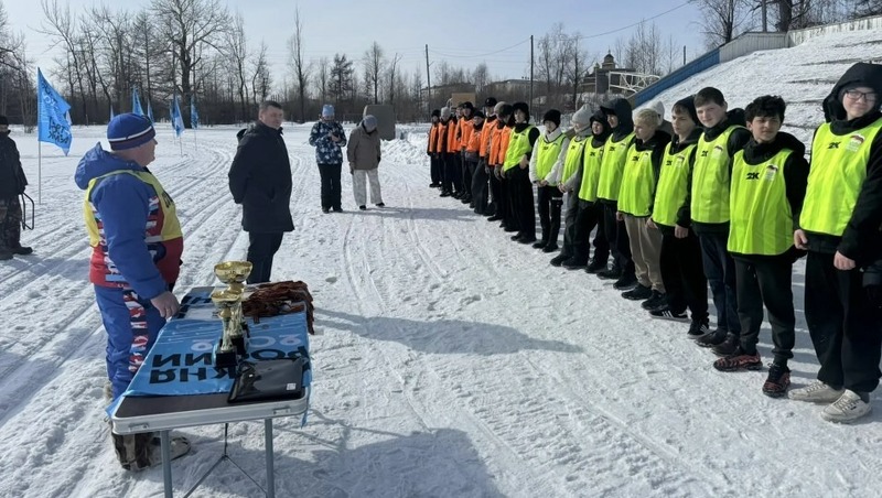 Эстафету со стрельбой и метанием гранат провели для школьников в Омсукчане